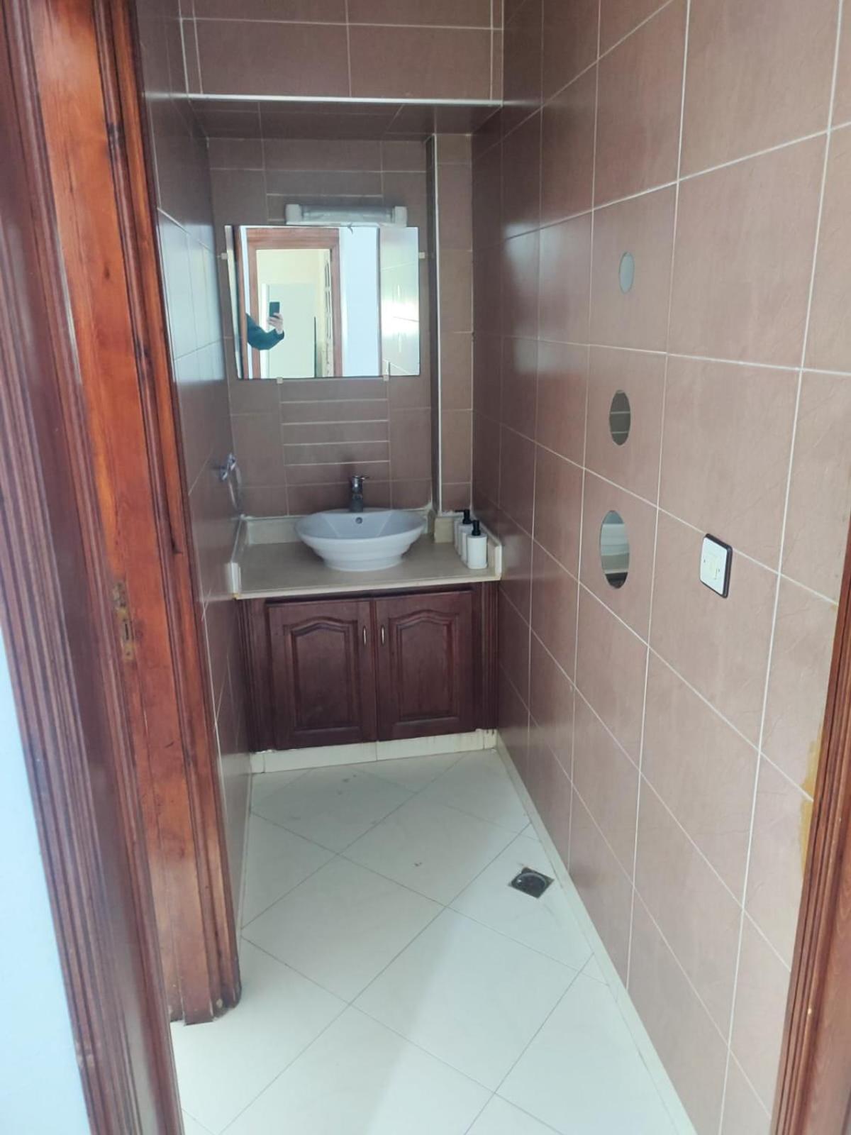 Skyrise 1 2 Bedrooms *